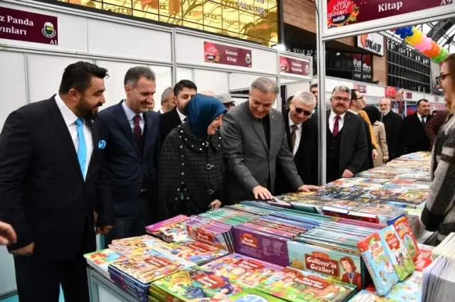 İnegöl'de Kitap Şöleni Başladı İnegöl'de Kitap Şöleni Başladı