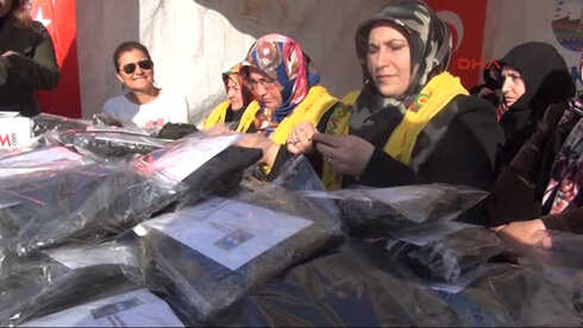 Tokatlı Kadınlar Mehmetçik İçin Atkı-Bere Ördü