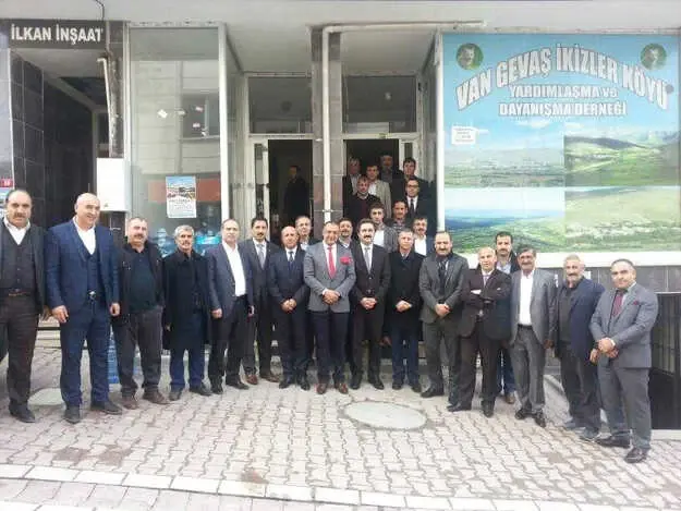 Başkan Hakan'dan İstanbul'a Çıkarma Başkan Hakan'dan İstanbul'a Çıkarma