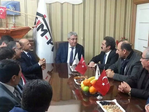 Başkan Hakan'dan İstanbul'a Çıkarma Başkan Hakan'dan İstanbul'a Çıkarma