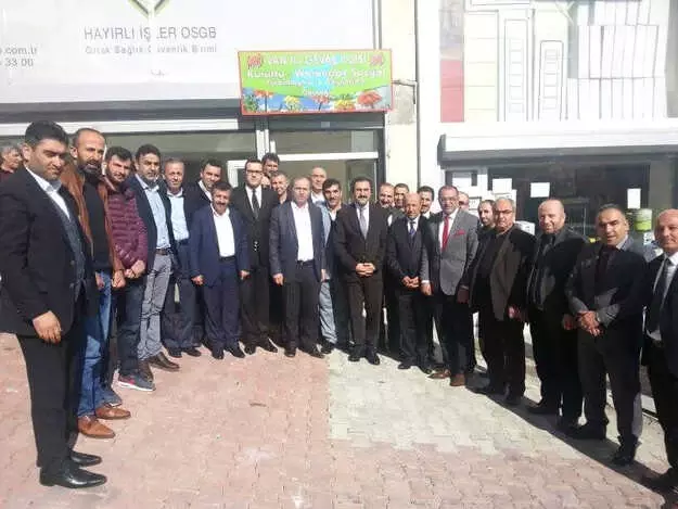 Başkan Hakan'dan İstanbul'a Çıkarma Başkan Hakan'dan İstanbul'a Çıkarma
