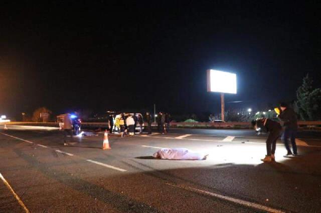 Otomobille Çarpışan Motosikletteki 2 Kişi Öldü