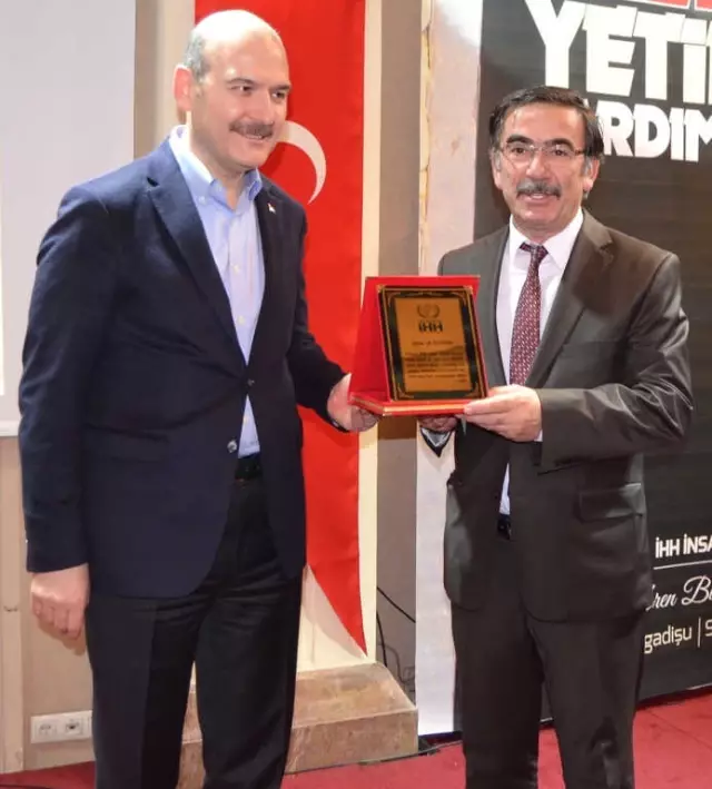 Bakan Soylu'dan Yardım Kampanyasına Destek Bakan Soylu'dan Yardım Kampanyasına Destek