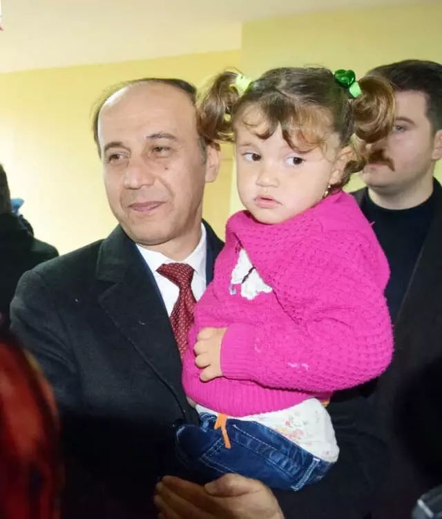 Viranşehir'de Bombalı Araçla Yapılan Saldırıda Şehit Edilen 2 Kişi Anıldı Viranşehir'de Bombalı Araçla Yapılan Saldırıda Şehit Edilen 2 Kişi Anıldı