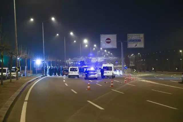Cumhurbaşkanlığı Külliyesi Önünde Bariyerlere Çarpan Alkollü Sürücü Gözaltına Alındı