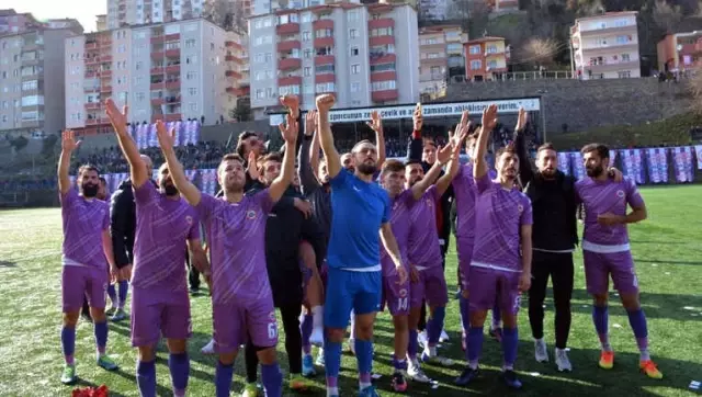Kdz. Ereğli Belediyespor Kastamonu'yu 4-1 Yendi Kdz. Ereğli Belediyespor Kastamonu'yu 4-1 Yendi