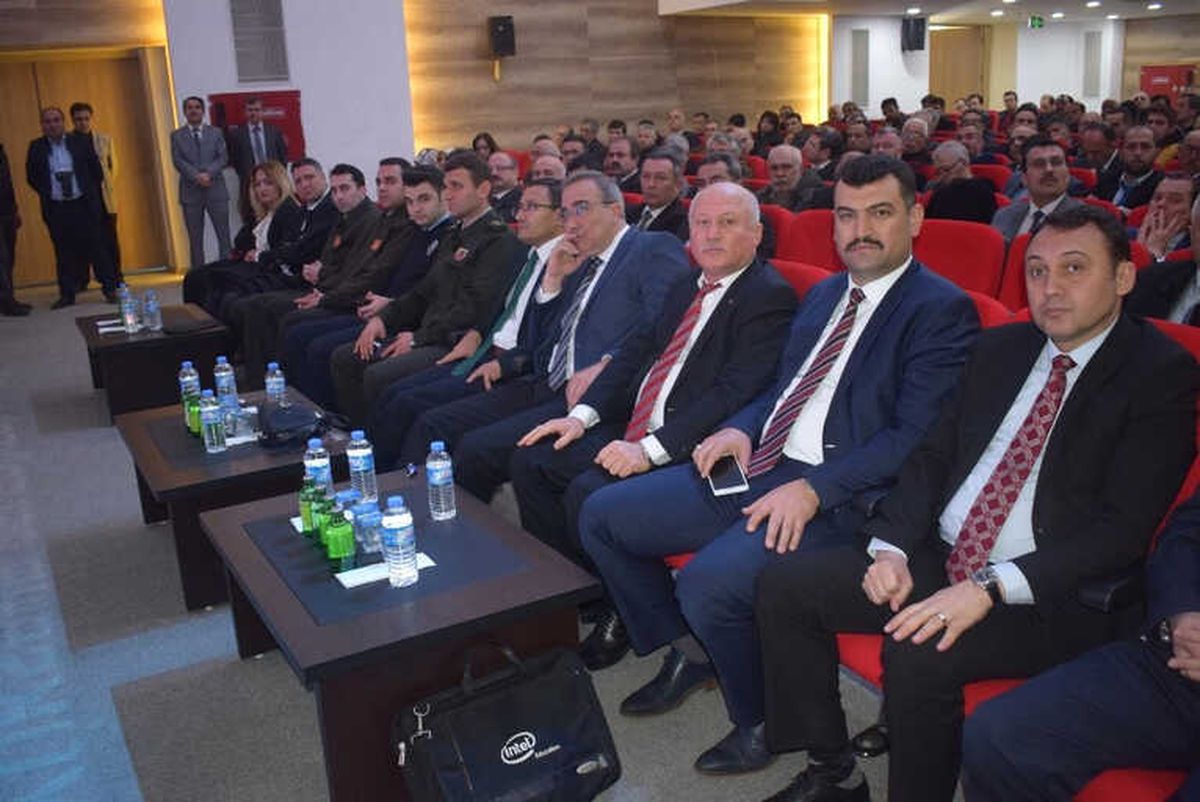 Alaşehir'de 'Madde Bağımlılığı ile Mücadele' Paneli