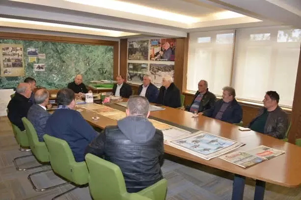 Belediye Başkanı Saraoğlu: Biz Halkımızın, Köylümüzün Hizmetkarıyız Belediye Başkanı Saraoğlu: Biz Halkımızın, Köylümüzün Hizmetkarıyız