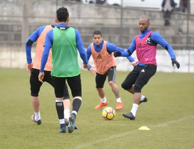Karabükspor İlk Deplasman Galibiyetini Almak İstiyor Karabükspor İlk Deplasman Galibiyetini Almak İstiyor
