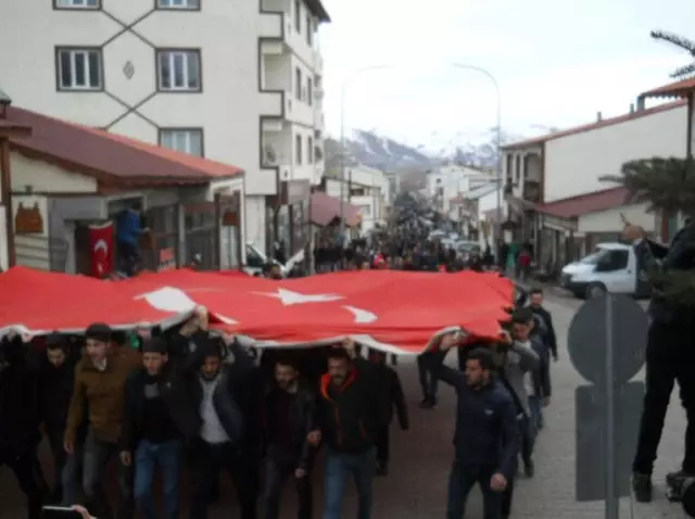 Narman'da 'Zeytin Dalı Harekatına' Destek Yürüyüşü