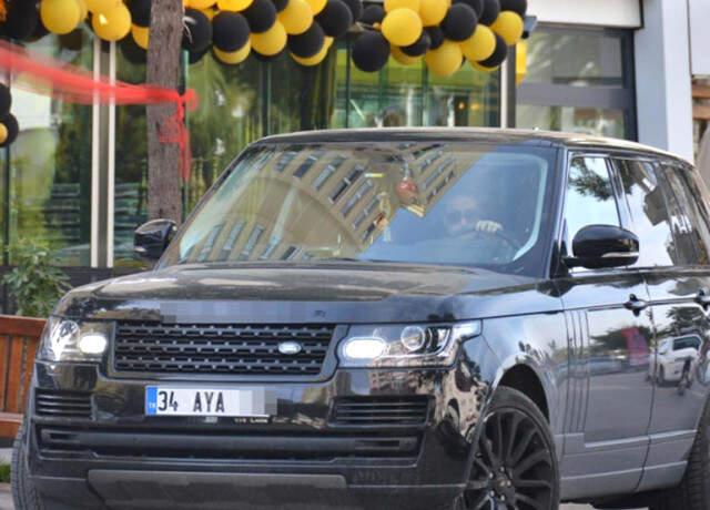 Yeliz Yeşilmen'e Büyük Şok! İki Gün Önce Açtığı Cafeye Haciz Geldi