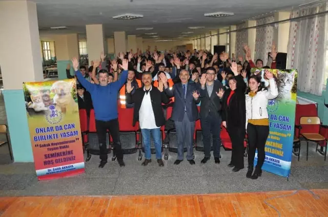 Akşehir Belediyesinden 'Hayvan Hakları' Seminerleri