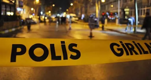 Müteahhit, Satışa Çıkardığı Dairede Kafasına Çekiçle Vurularak Öldürüldü Müteahhit, Satışa Çıkardığı Dairede Kafasına Çekiçle Vurularak Öldürüldü