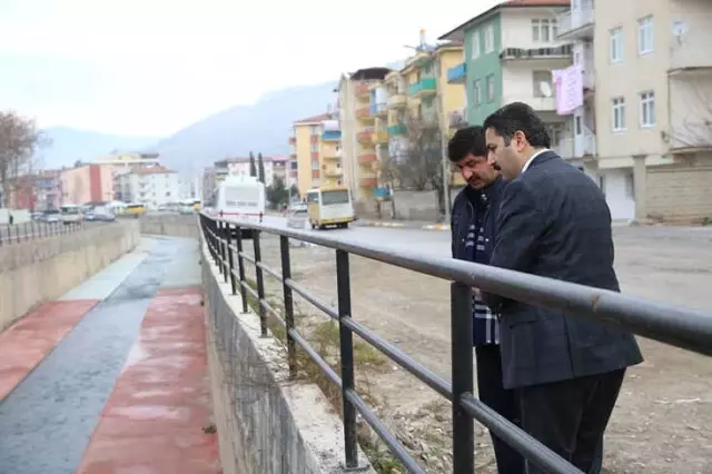 Tokat Belediyesi 2018 Yılında 70 Bin Ton Asfalt Dökecek Tokat Belediyesi 2018 Yılında 70 Bin Ton Asfalt Dökecek