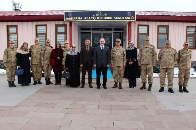 Vanlı Kadınlardan Mehmetçik'e 'Sıcak' Destek Vanlı Kadınlardan Mehmetçik'e 'Sıcak' Destek