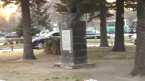 Bakan Özhaseki'den Bıçakla Yaralanan Belediye Başkanına Ziyaret Bakan Özhaseki'den Bıçakla Yaralanan Belediye Başkanına Ziyaret