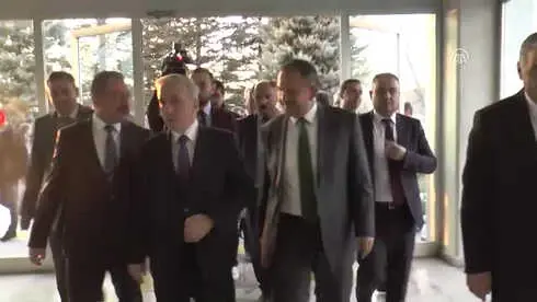 Bakan Özhaseki'den Bıçakla Yaralanan Belediye Başkanına Ziyaret