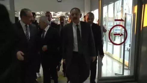 Bakan Özhaseki'den Bıçakla Yaralanan Belediye Başkanına Ziyaret