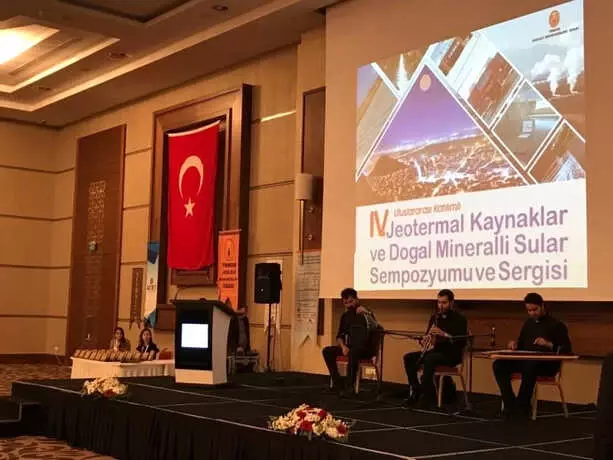 Belediye Başkanı Saraoğlu, Sempozyuma Katıldı Belediye Başkanı Saraoğlu, Sempozyuma Katıldı