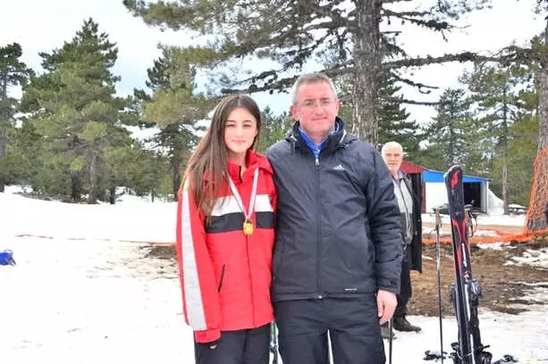 Gedizli Sporcular Ödüllendirildi Gedizli Sporcular Ödüllendirildi