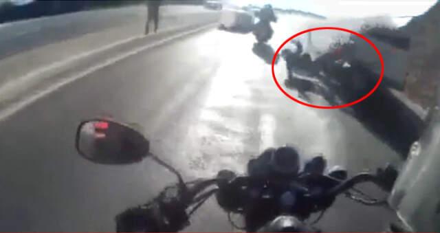 Motosikletli Grup Minibüse Çarptı, Kaza Anı Kask Kamerasına Yansıdı