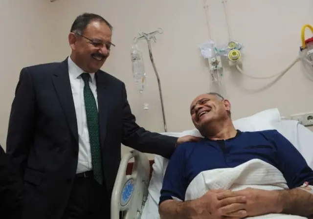 Özhaseki'den Saldırıya Uğrayan Belediye Başkanına Ziyaret