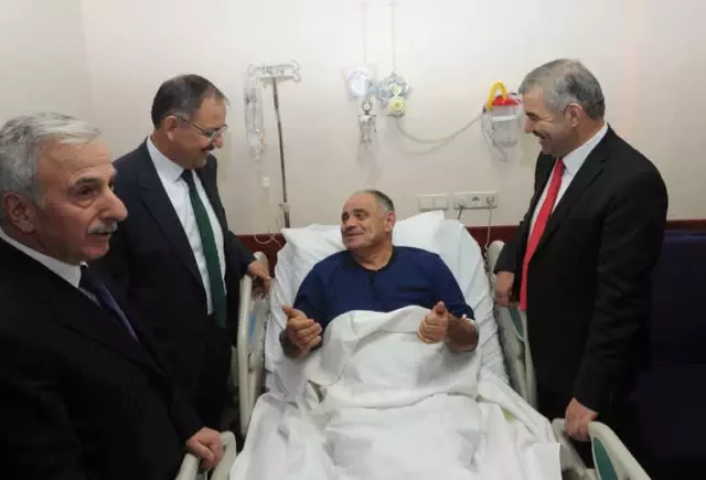 Özhaseki'den Saldırıya Uğrayan Belediye Başkanına Ziyaret