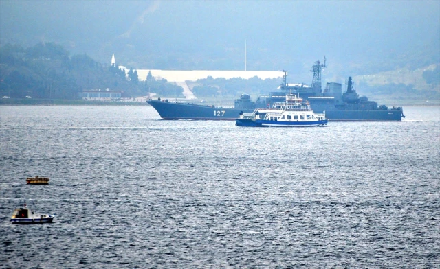 Rus Askeri Gemisi Çanakkale Boğazı'ndan Geçti Haber
