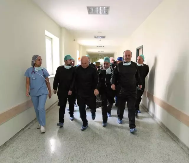 Vali Azizoğlu ve Başkan Sekmen Beah'ı Ziyaret Etti Vali Azizoğlu ve Başkan Sekmen Beah'ı Ziyaret Etti