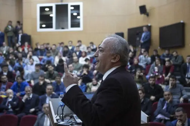 Rektör Çomaklı, Etü'nün Kariyer Zirvesine Katıldı Rektör Çomaklı, Etü'nün Kariyer Zirvesine Katıldı