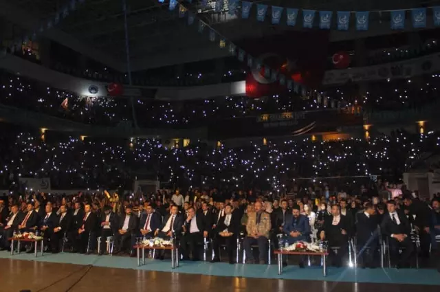 Sevdamız Türkiye' Gecesine Binler Katıldı Sevdamız Türkiye' Gecesine Binler Katıldı