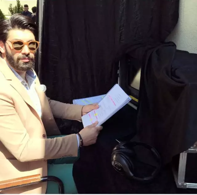 Tolga Yüce'den 2 Yeni Komedi Filmi Tolga Yüce'den 2 Yeni Komedi Filmi