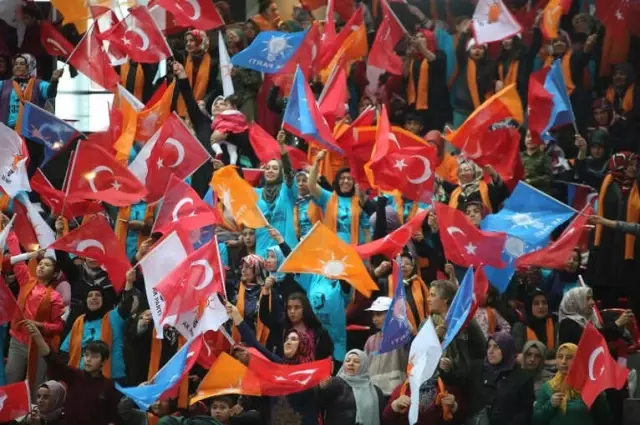 Başbakan Yıldırım: 'Bu Hareketin İçine Nifak Sokmaya Çalışanlar Türkiye'ye Zarar Veriyor'
