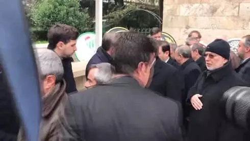 Btso Başkanı Burkay'ın Kardeşinin Cenazesi Defnedildi Btso Başkanı Burkay'ın Kardeşinin Cenazesi Defnedildi