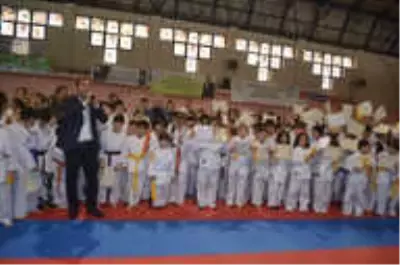 Karatecilerin Kuşak Heyecanı Karatecilerin Kuşak Heyecanı