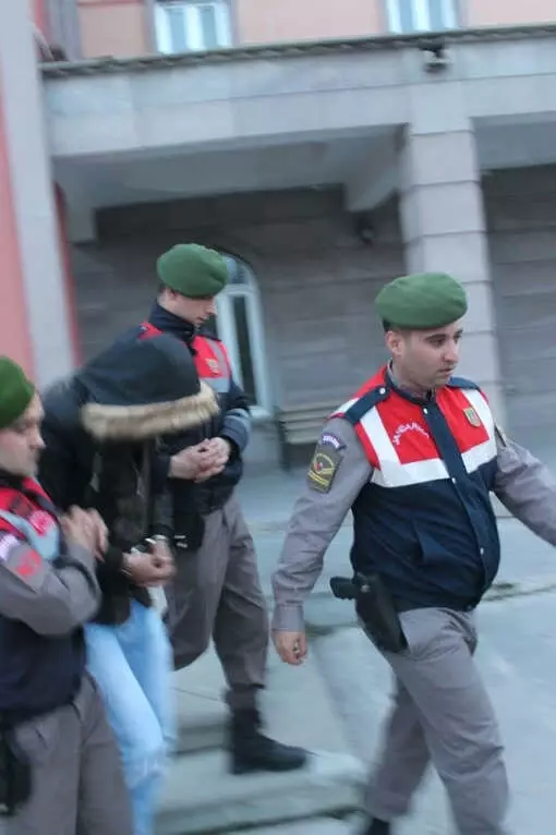 Tahıl Ambarından 'Nohut ve Mazot' Çalan Hırsızlar Yakalandı
