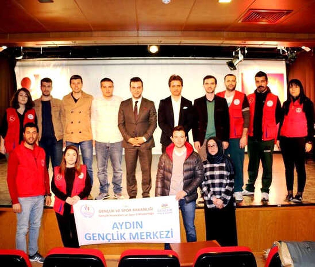 Aydınlı Gençler 'Bi Dolu Medya' Programı ile Buluştu