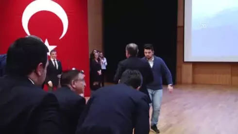 Enka Vakfı'ndan Başarılı Sporcu ve Antrenörlerine Ödül