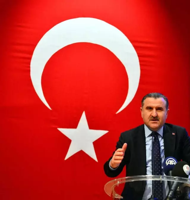 Osman Aşkın Bak, Enka Ödül Törenine Katıldı