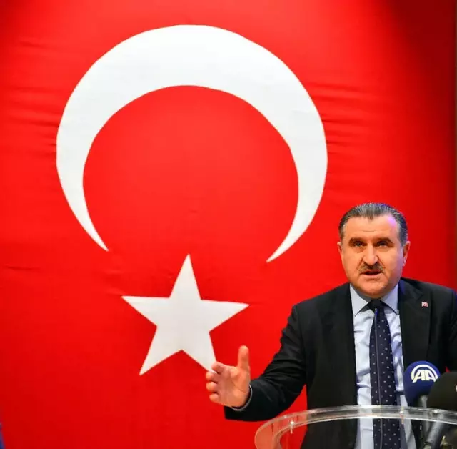 Osman Aşkın Bak, Enka Ödül Törenine Katıldı