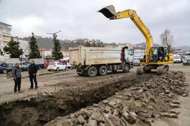 Çayeli Belediyesi'nin Alt ve Üst Yapı Projeleri Devam Ediyor