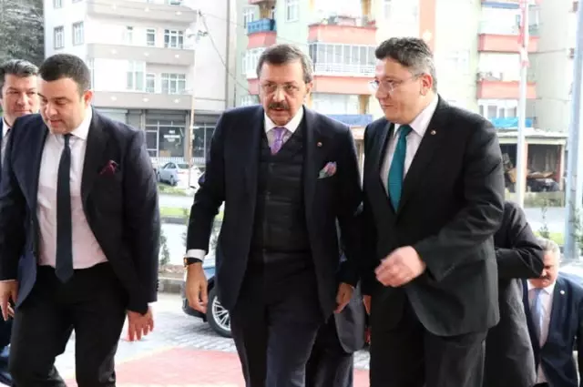 TOBB Başkanı Hisarcıklıoğlu: 'Beş Babayiğidi Çıkarttık, Türkiye İnşallah 2019'da Yerli ve Mili... TOBB Başkanı Hisarcıklıoğlu: 'Beş Babayiğidi Çıkarttık, Türkiye İnşallah 2019'da Yerli ve Mili...