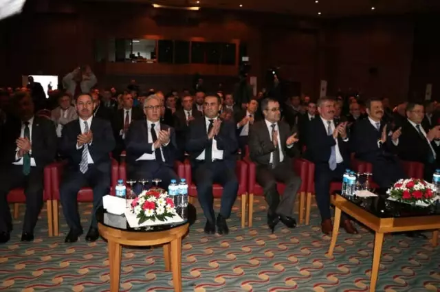 TOBB Başkanı Hisarcıklıoğlu: 'Beş Babayiğidi Çıkarttık, Türkiye İnşallah 2019'da Yerli ve Mili... TOBB Başkanı Hisarcıklıoğlu: 'Beş Babayiğidi Çıkarttık, Türkiye İnşallah 2019'da Yerli ve Mili...