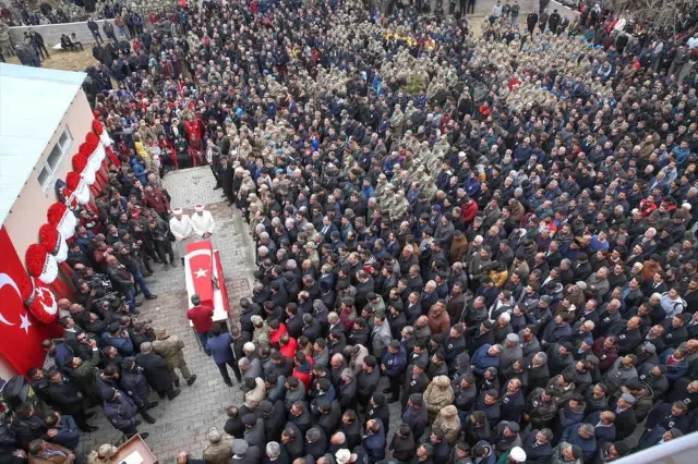 Şehitlerimizi Uğurluyoruz Şehitlerimizi Uğurluyoruz