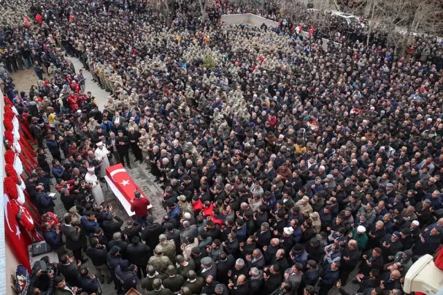 Şehitlerimizi Uğurluyoruz Şehitlerimizi Uğurluyoruz