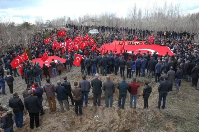 Şehitlerimizi Uğurluyoruz Şehitlerimizi Uğurluyoruz
