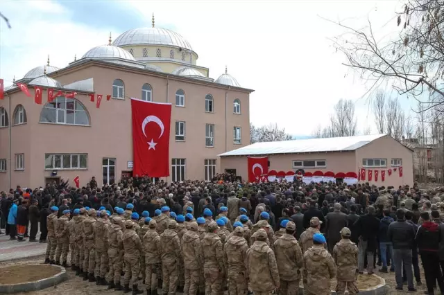 Şehitlerimizi Uğurluyoruz Şehitlerimizi Uğurluyoruz