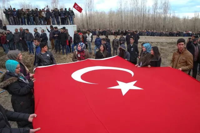 Şehitlerimizi Uğurluyoruz Şehitlerimizi Uğurluyoruz