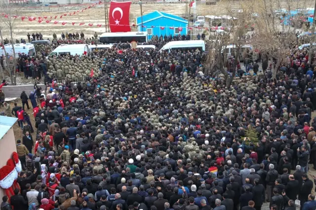 Şehitlerimizi Uğurluyoruz Şehitlerimizi Uğurluyoruz