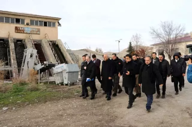 Vali Zorluoğlu, Arıtma Tesisinde İncelemelerde Bulundu Vali Zorluoğlu, Arıtma Tesisinde İncelemelerde Bulundu